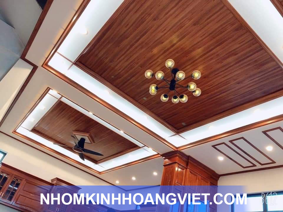 Tổng hợp mẫu trần nhựa giả gỗ đẹp nhất năm 2021 - Nhôm Kính Hoàng Việt